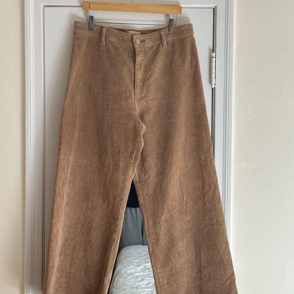 Universal Thread Women's Sailor Wide Leg Tan Corduroy Pants.  Last chance!